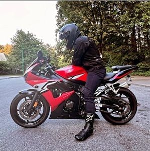 Meet your Posher, Robert